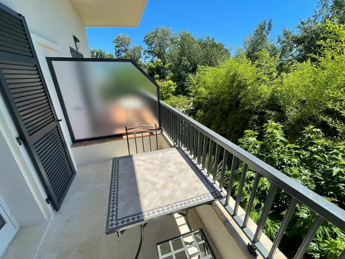 Nocleg ze śniadaniem Villa Louise-Rose Villeneuve-Loubet
